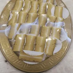 بسبوسة مع القشطة